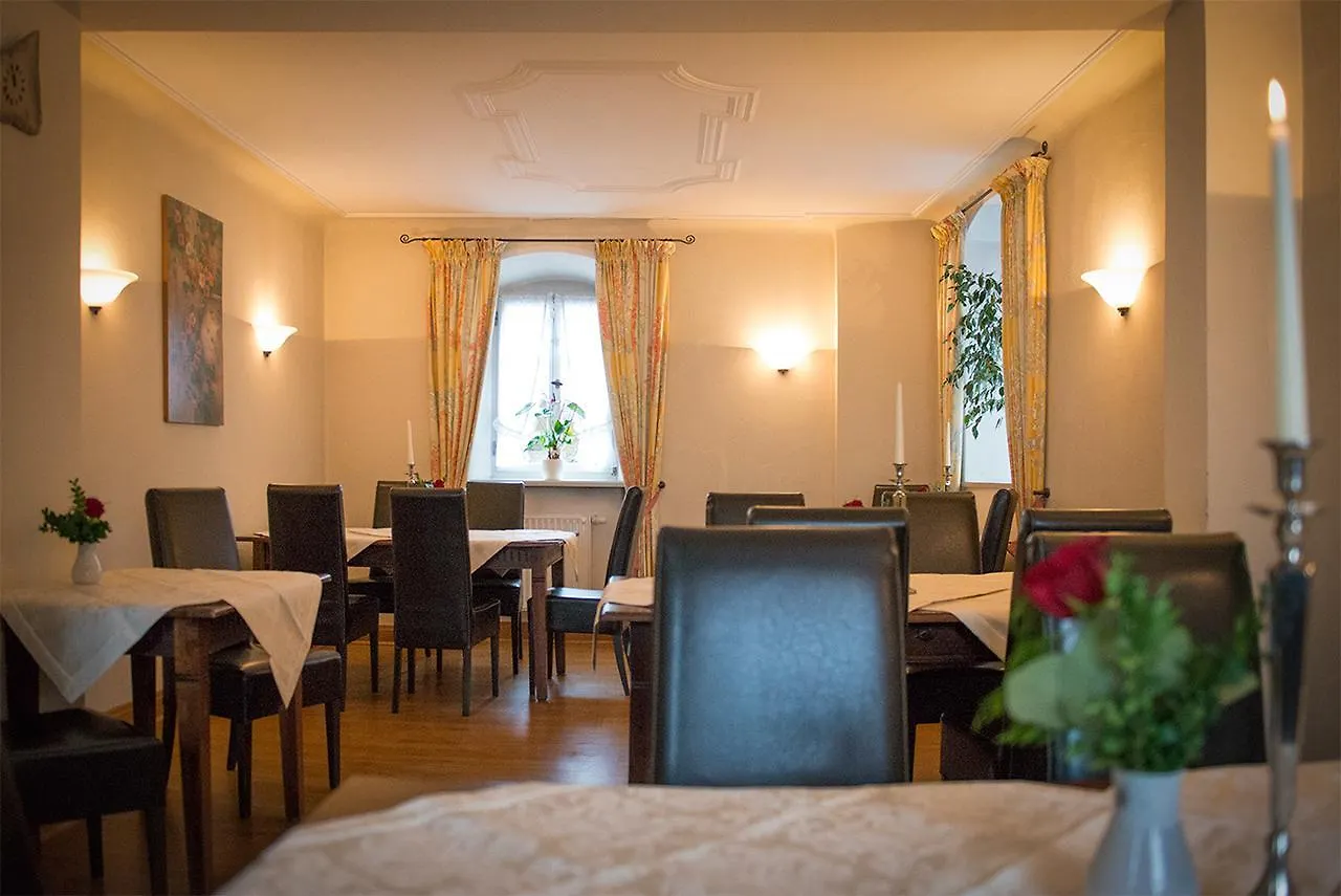 Der Patrizierhof - Weingut Gasthof Hotel - Familie Grebner Grosslangheim